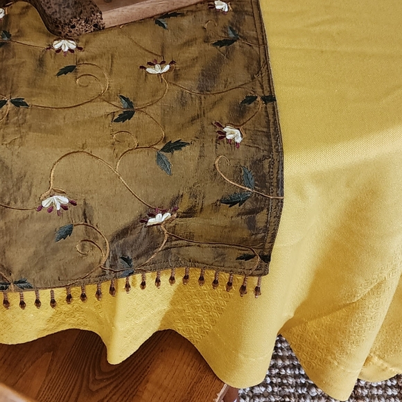 Hand Sewn Other - Luxury Table Linen Golden tablecloth 78x60 hand sewn
